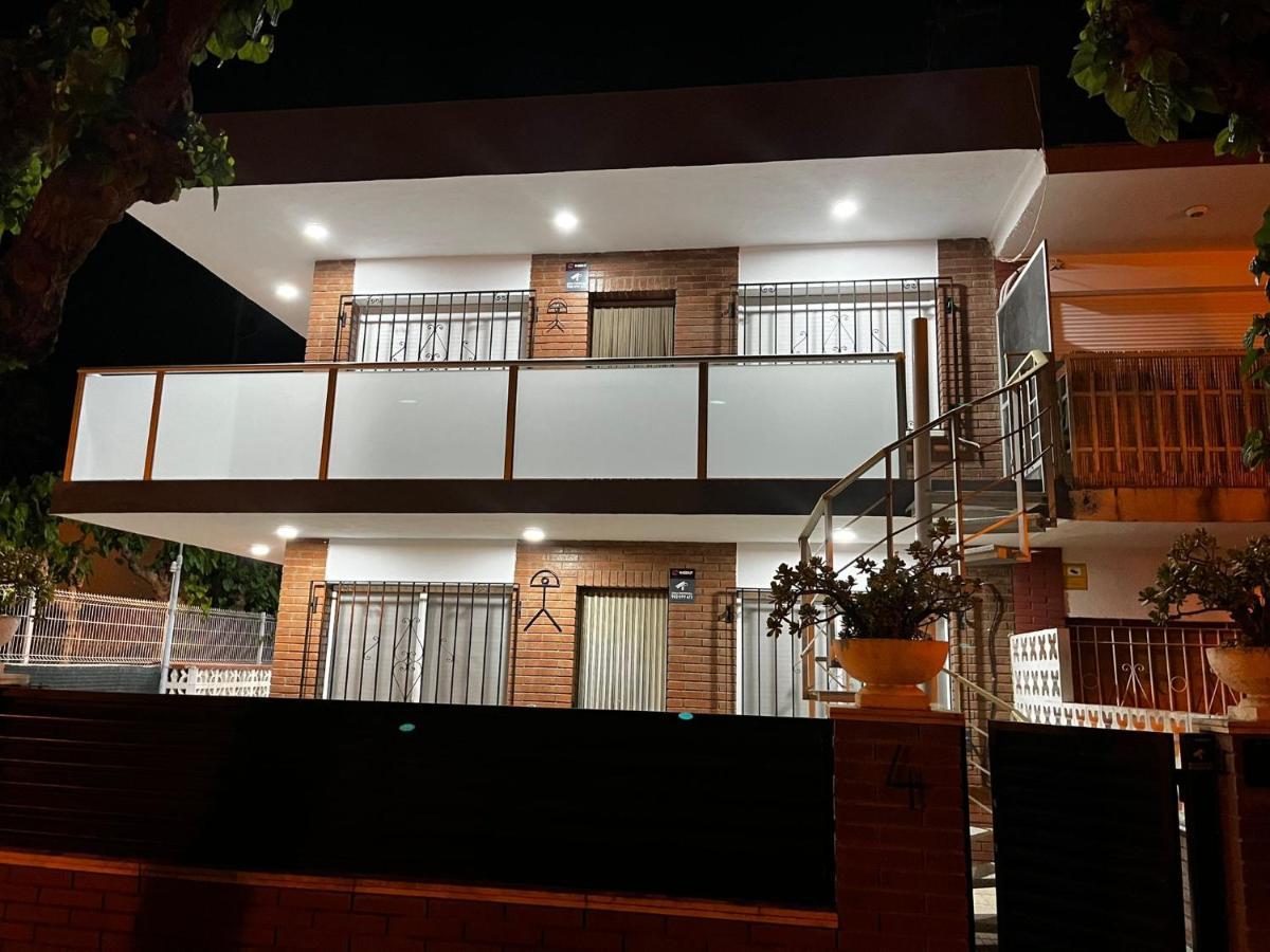 Apartamentos Calamari 1 & 2 Salou Dış mekan fotoğraf
