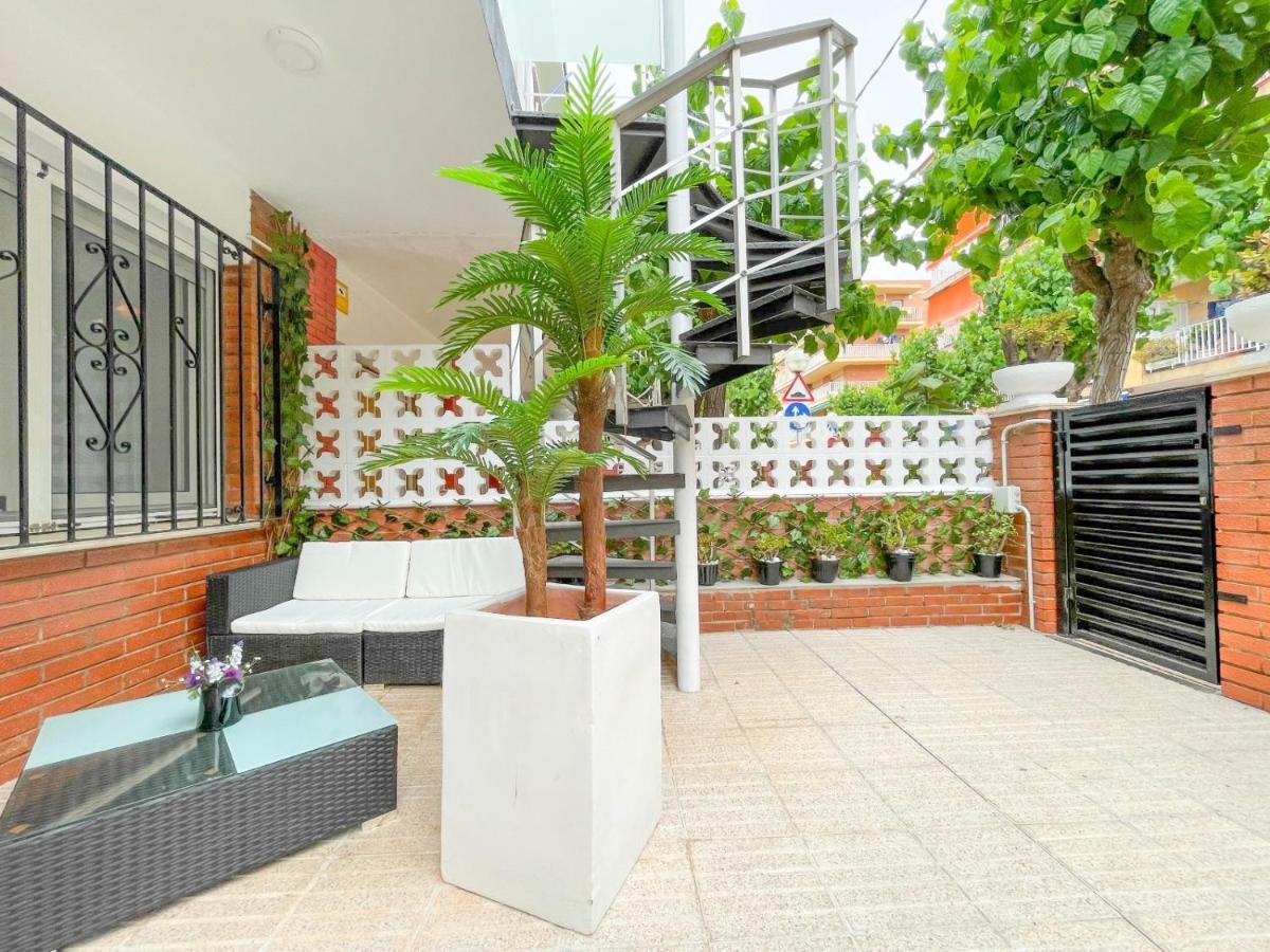 Apartamentos Calamari 1 & 2 Salou Dış mekan fotoğraf